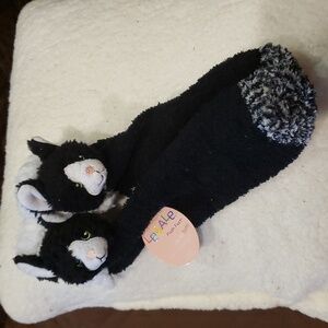 Legalese plush sox for children nwt